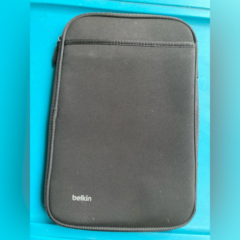 Belkin Sleeve Case